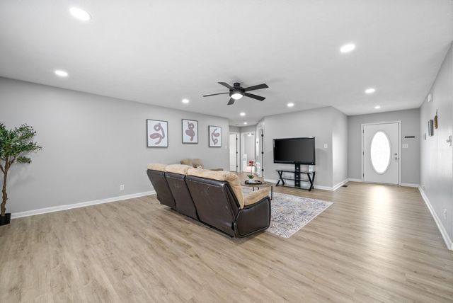 1556 Apache Way, Clarksville, TN 37042
