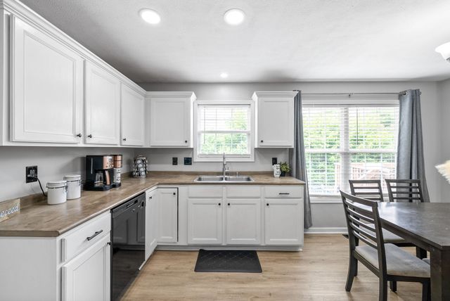 1556 Apache Way, Clarksville, TN 37042