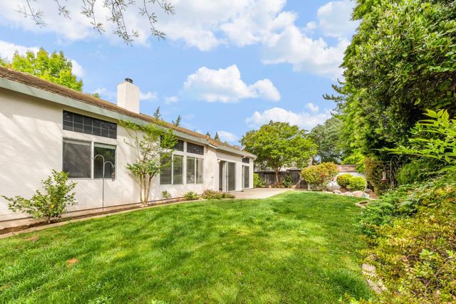 9349 Colliston Dr, Elk Grove, CA 95624