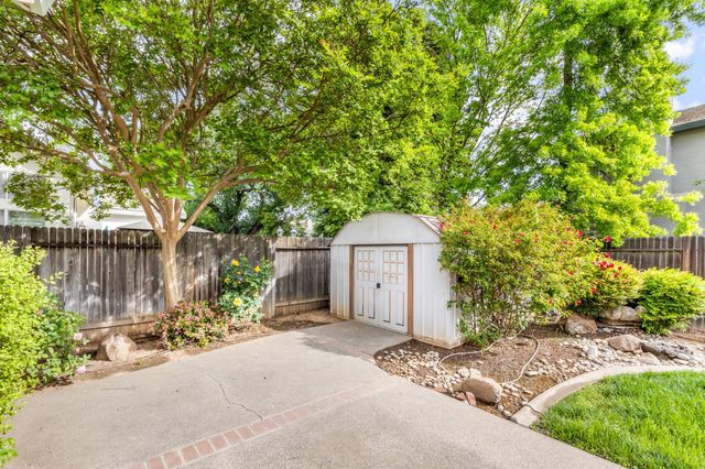 9349 Colliston Dr, Elk Grove, CA 95624