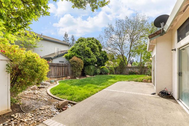 9349 Colliston Dr, Elk Grove, CA 95624