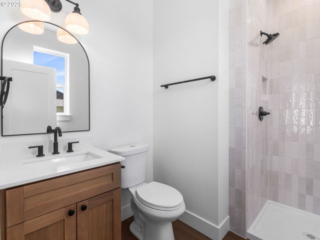 2090 N Watts St 1, Portland, OR 97217