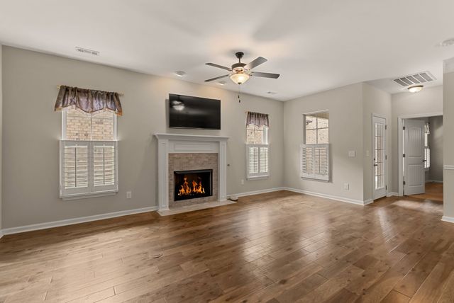 1068 Ambling Way, Gallatin, TN 37066