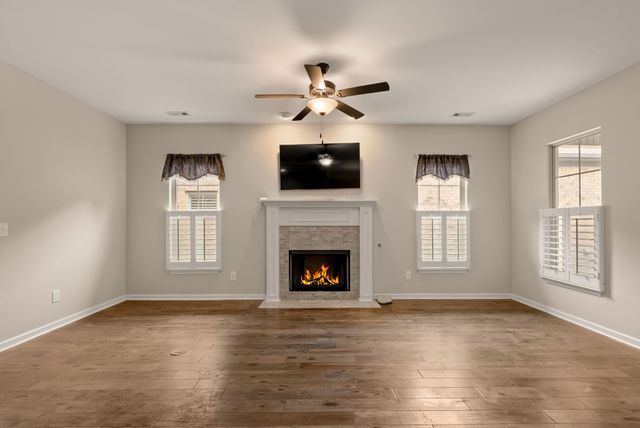 1068 Ambling Way, Gallatin, TN 37066