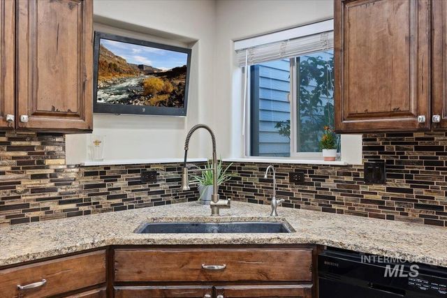 595 I B Perrine Rd, Twin Falls, ID 83301