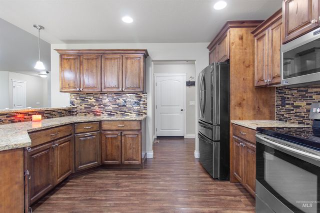 595 I B Perrine Rd, Twin Falls, ID 83301