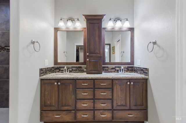 595 I B Perrine Rd, Twin Falls, ID 83301