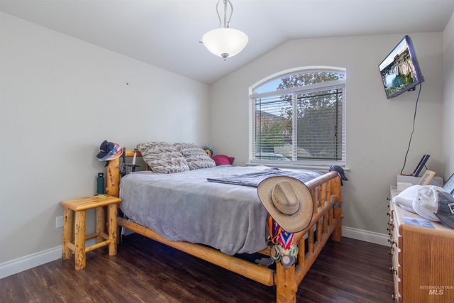 595 I B Perrine Rd, Twin Falls, ID 83301