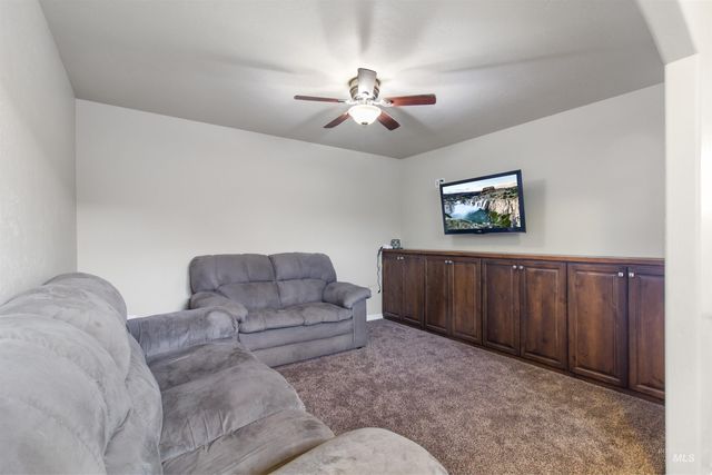 595 I B Perrine Rd, Twin Falls, ID 83301