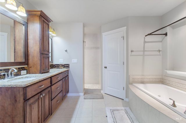 595 I B Perrine Rd, Twin Falls, ID 83301