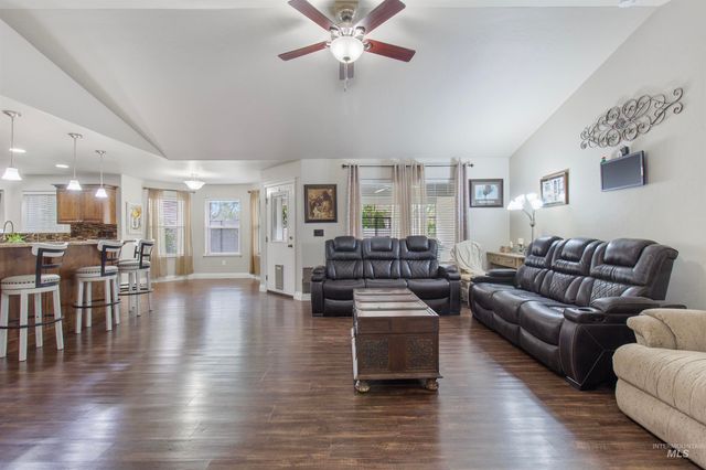 595 I B Perrine Rd, Twin Falls, ID 83301