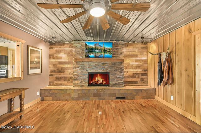 69985 US-50, Tipton, MO 65081