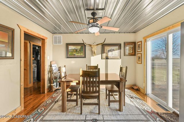 69985 US-50, Tipton, MO 65081