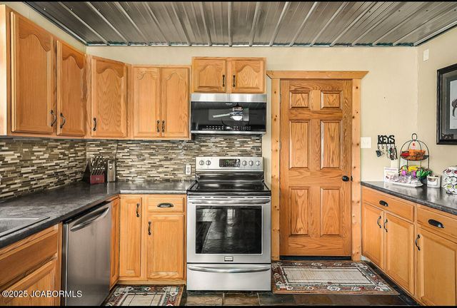 69985 US-50, Tipton, MO 65081