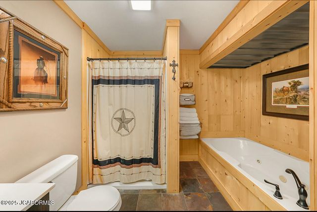 69985 US-50, Tipton, MO 65081