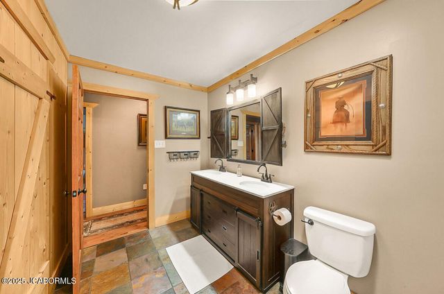 69985 US-50, Tipton, MO 65081