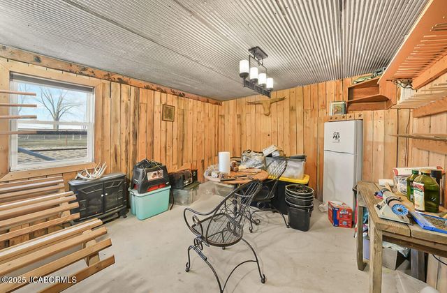 69985 US-50, Tipton, MO 65081