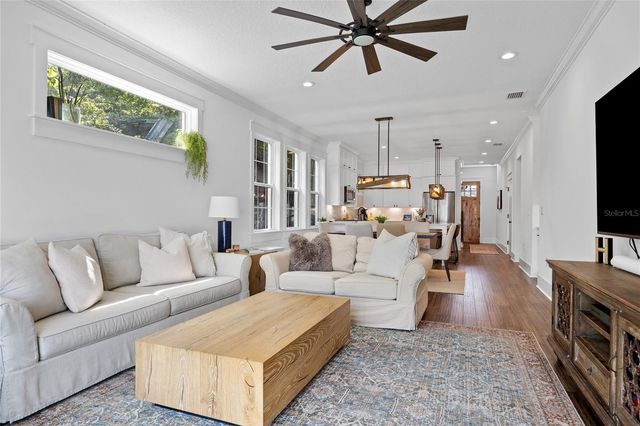 911 W ADALEE STREET, Tampa, FL 33603