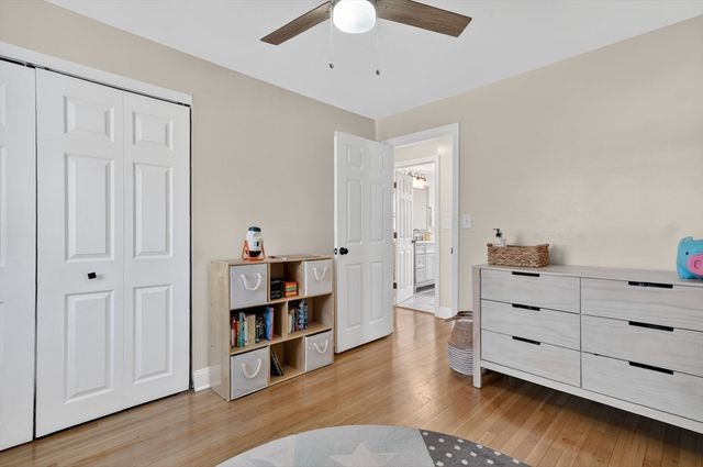 17 Elizia Circle, Lowell, MA 01854