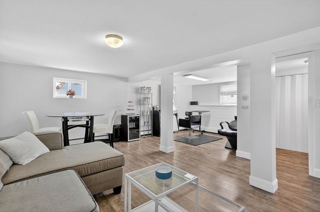 17 Elizia Circle, Lowell, MA 01854