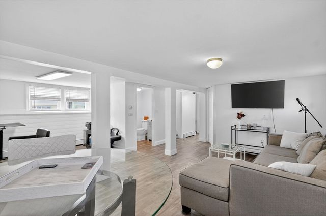 17 Elizia Circle, Lowell, MA 01854