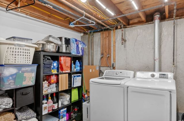 17 Elizia Circle, Lowell, MA 01854