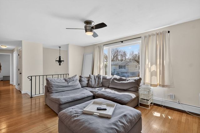 17 Elizia Circle, Lowell, MA 01854