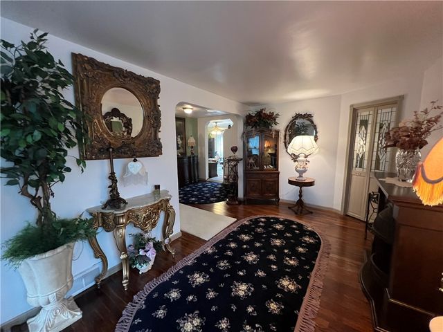 602 Riverview Dr, Dravosburg, PA 15034