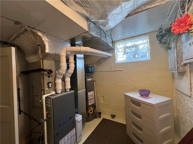 602 Riverview Dr, Dravosburg, PA 15034