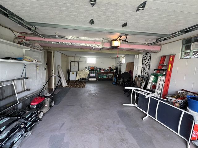 602 Riverview Dr, Dravosburg, PA 15034