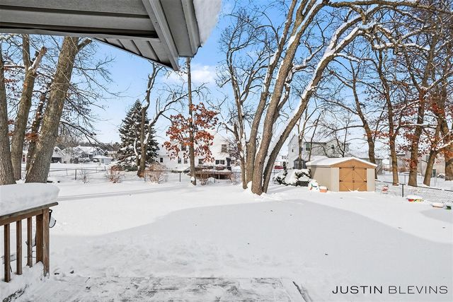 2155 Aaronsway Court, Belmont, MI 49306