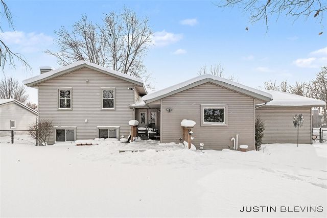 2155 Aaronsway Court, Belmont, MI 49306