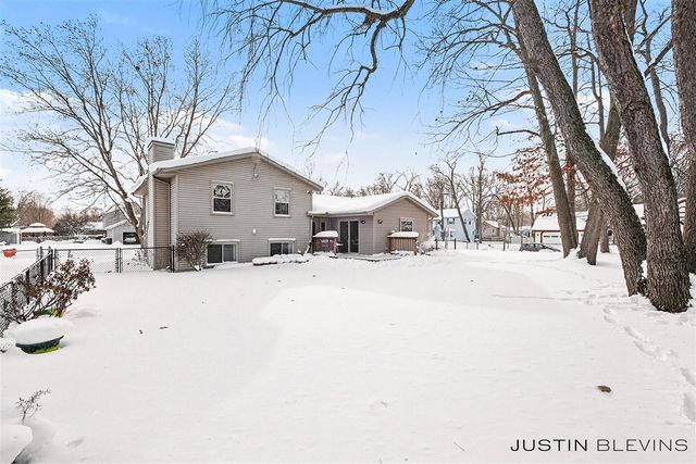 2155 Aaronsway Court, Belmont, MI 49306