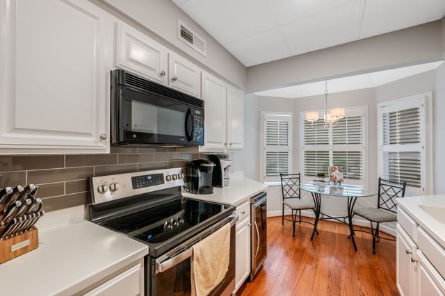 3818 West End Ave Apt 105, Nashville, TN 37205