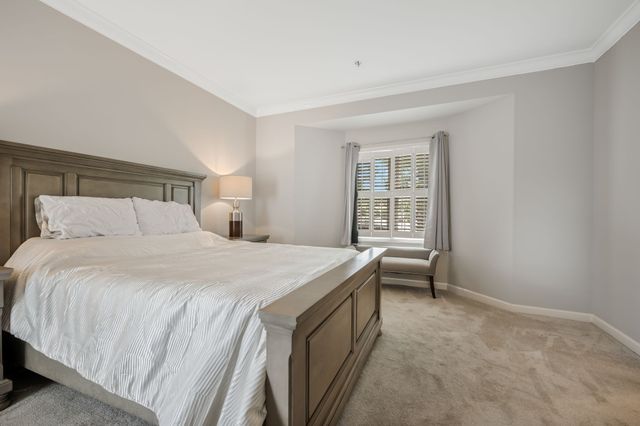 3818 West End Ave Apt 105, Nashville, TN 37205