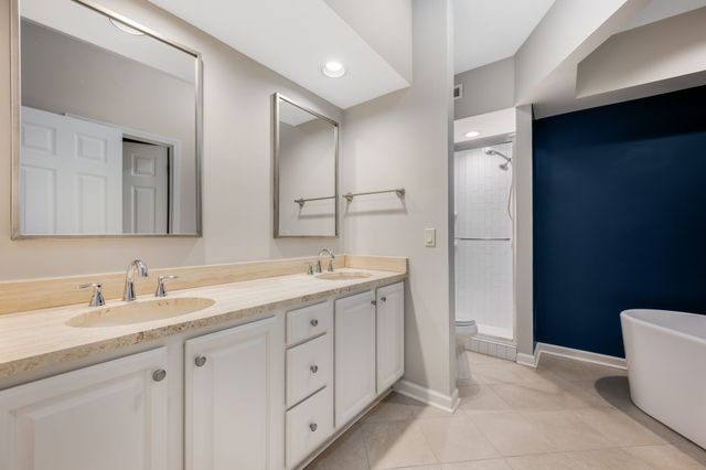 3818 West End Ave Apt 105, Nashville, TN 37205