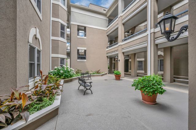 3818 West End Ave Apt 105, Nashville, TN 37205