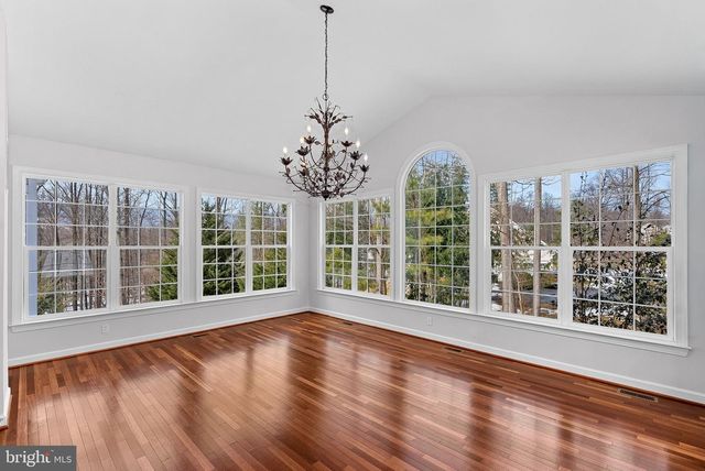 17229 GRAND VALLEY CT, Round Hill, VA 20141