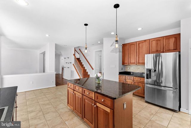 17229 GRAND VALLEY CT, Round Hill, VA 20141