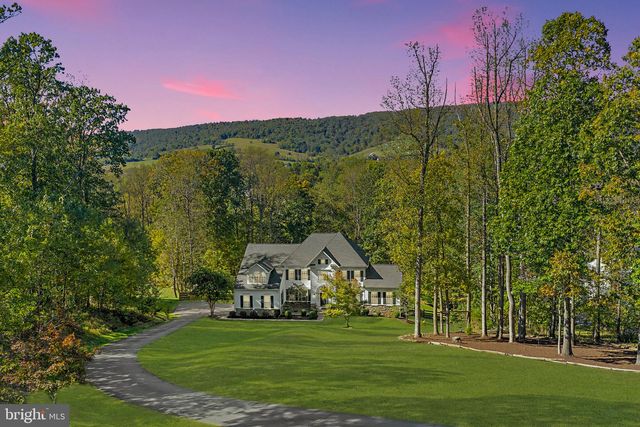 17229 GRAND VALLEY CT, Round Hill, VA 20141