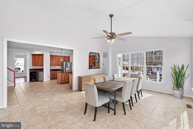 17229 GRAND VALLEY CT, Round Hill, VA 20141