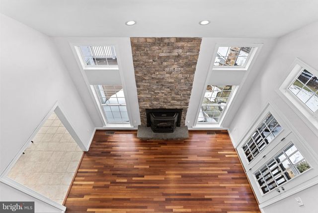 17229 GRAND VALLEY CT, Round Hill, VA 20141