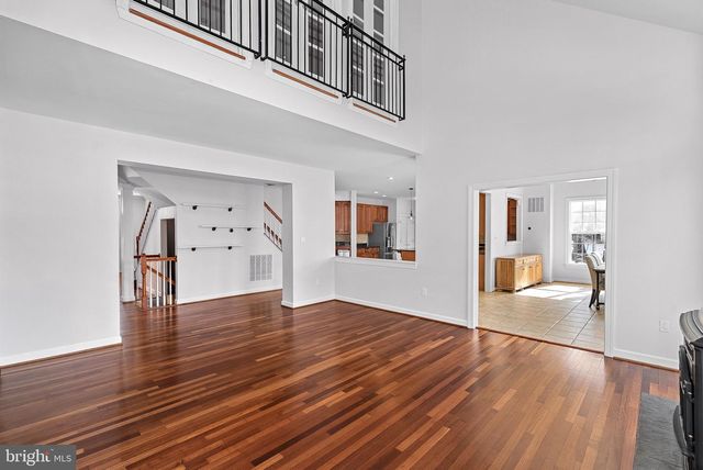 17229 GRAND VALLEY CT, Round Hill, VA 20141