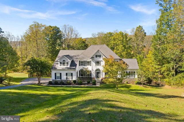 17229 GRAND VALLEY CT, Round Hill, VA 20141