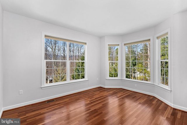 17229 GRAND VALLEY CT, Round Hill, VA 20141