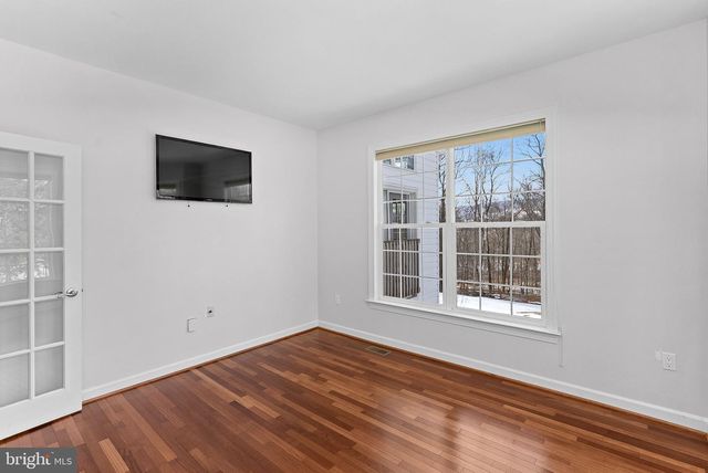 17229 GRAND VALLEY CT, Round Hill, VA 20141