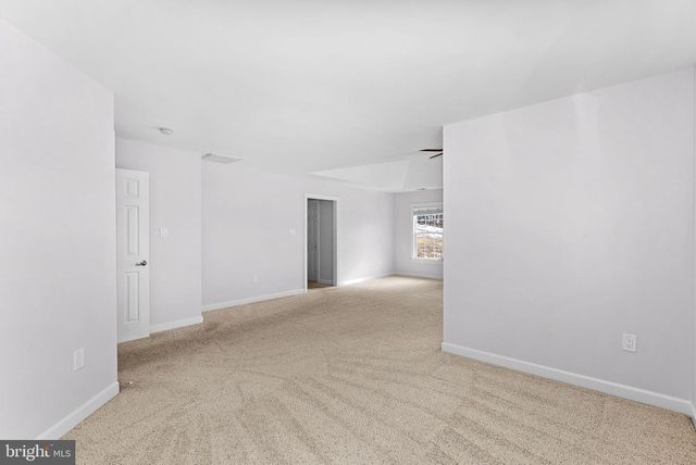 17229 GRAND VALLEY CT, Round Hill, VA 20141