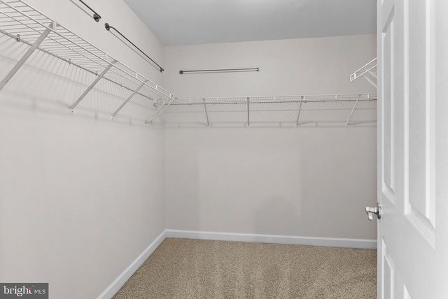 17229 GRAND VALLEY CT, Round Hill, VA 20141