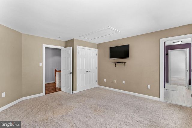 17229 GRAND VALLEY CT, Round Hill, VA 20141