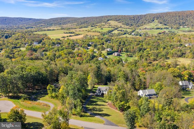 17229 GRAND VALLEY CT, Round Hill, VA 20141